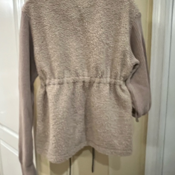 Varley Cream Teddy Jacket - Picture 7 of 9